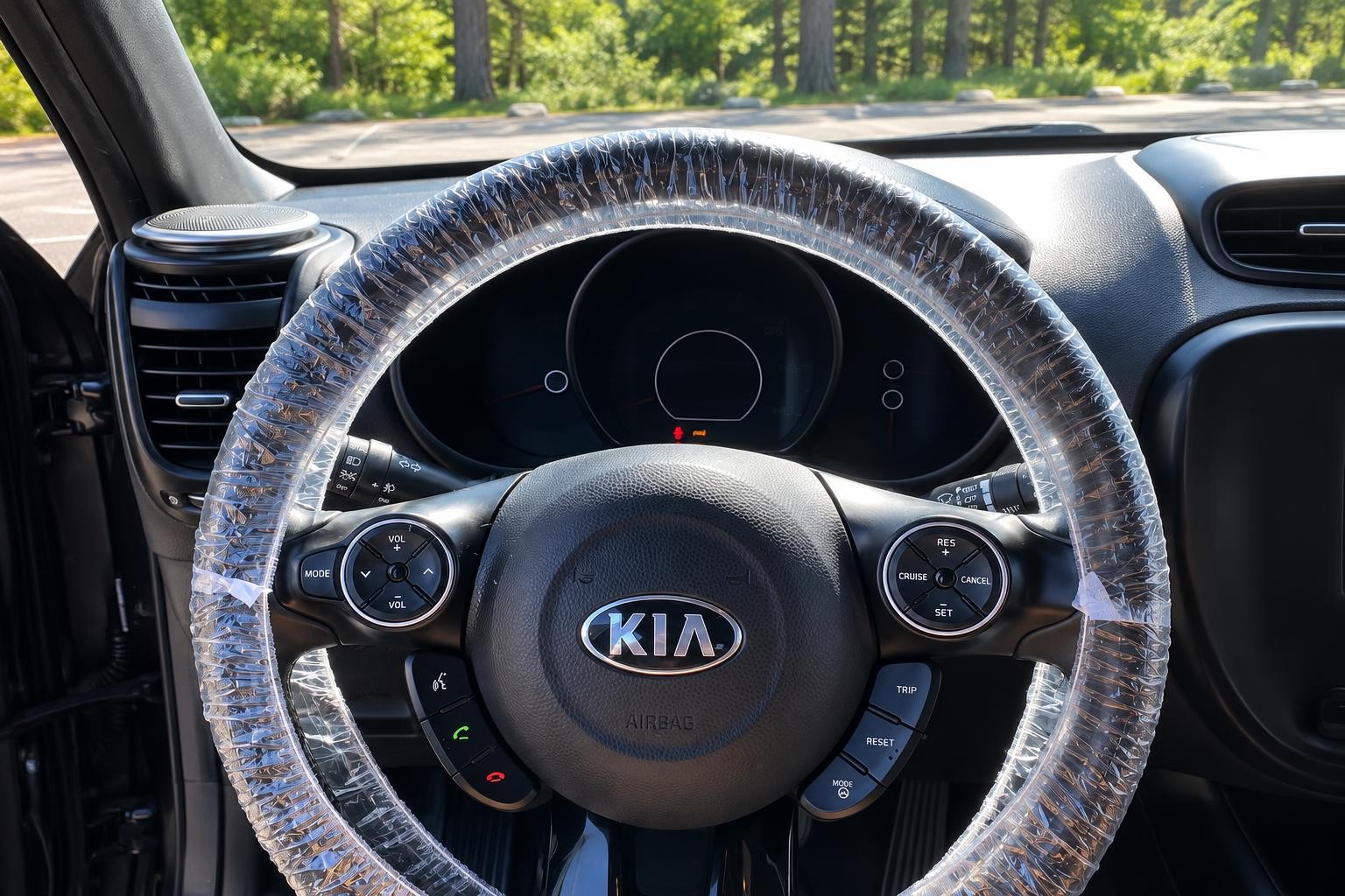 Vehicle photo 14