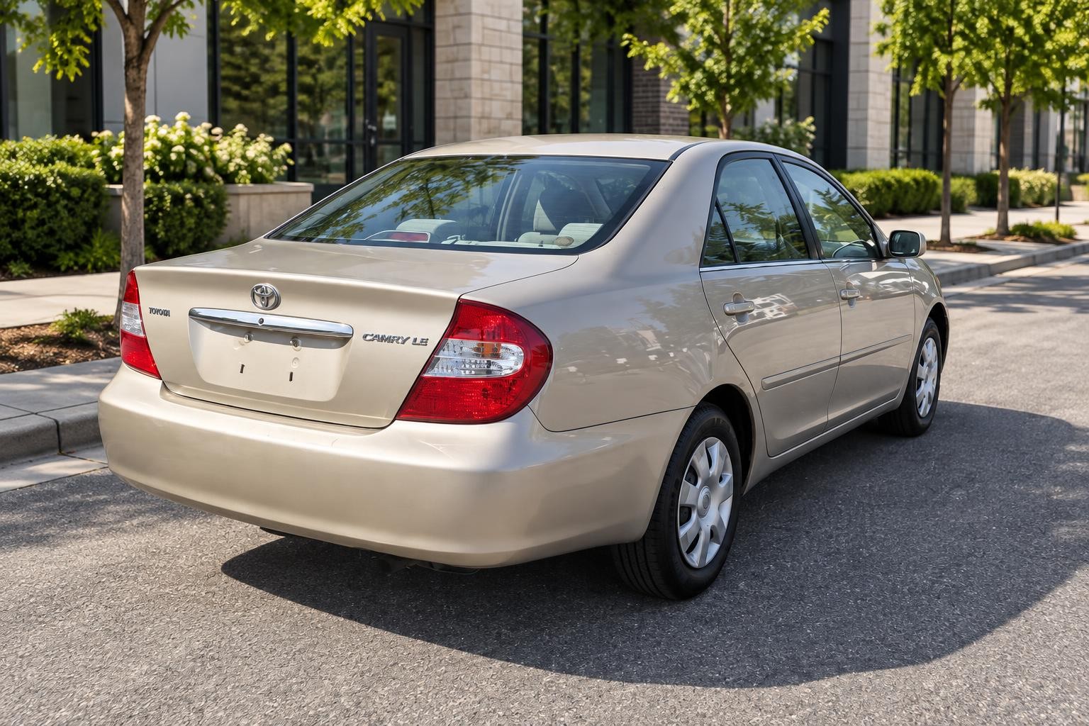 Vehicle photo 4