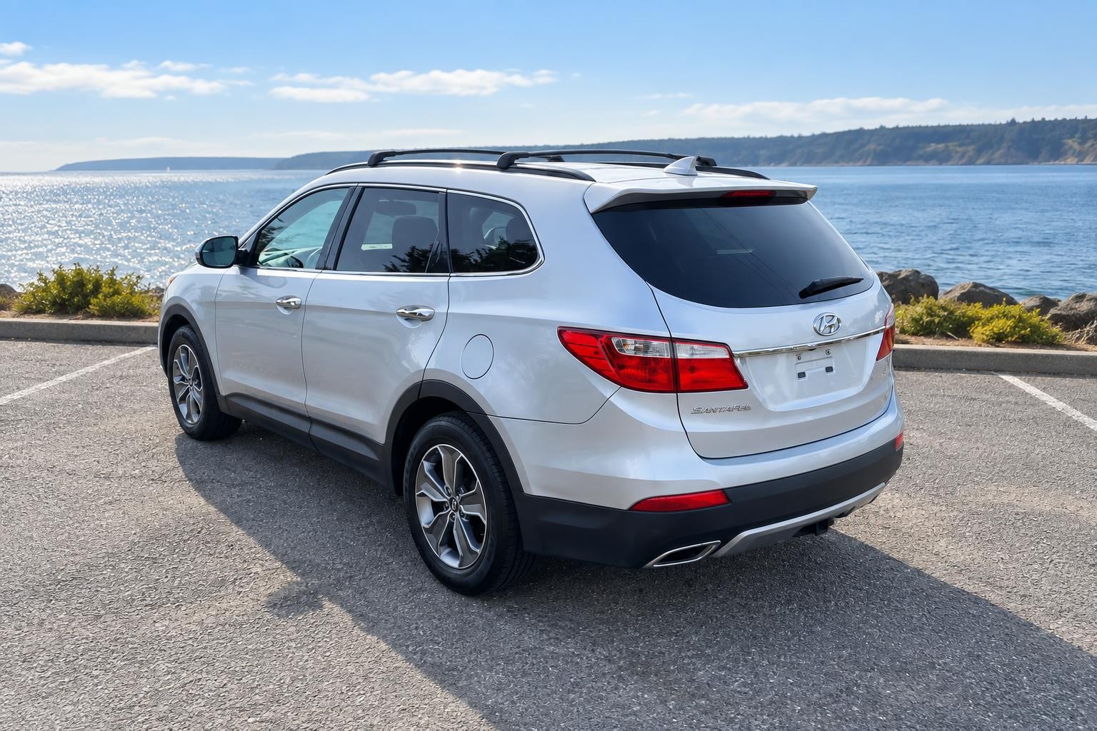 Vehicle photo 3