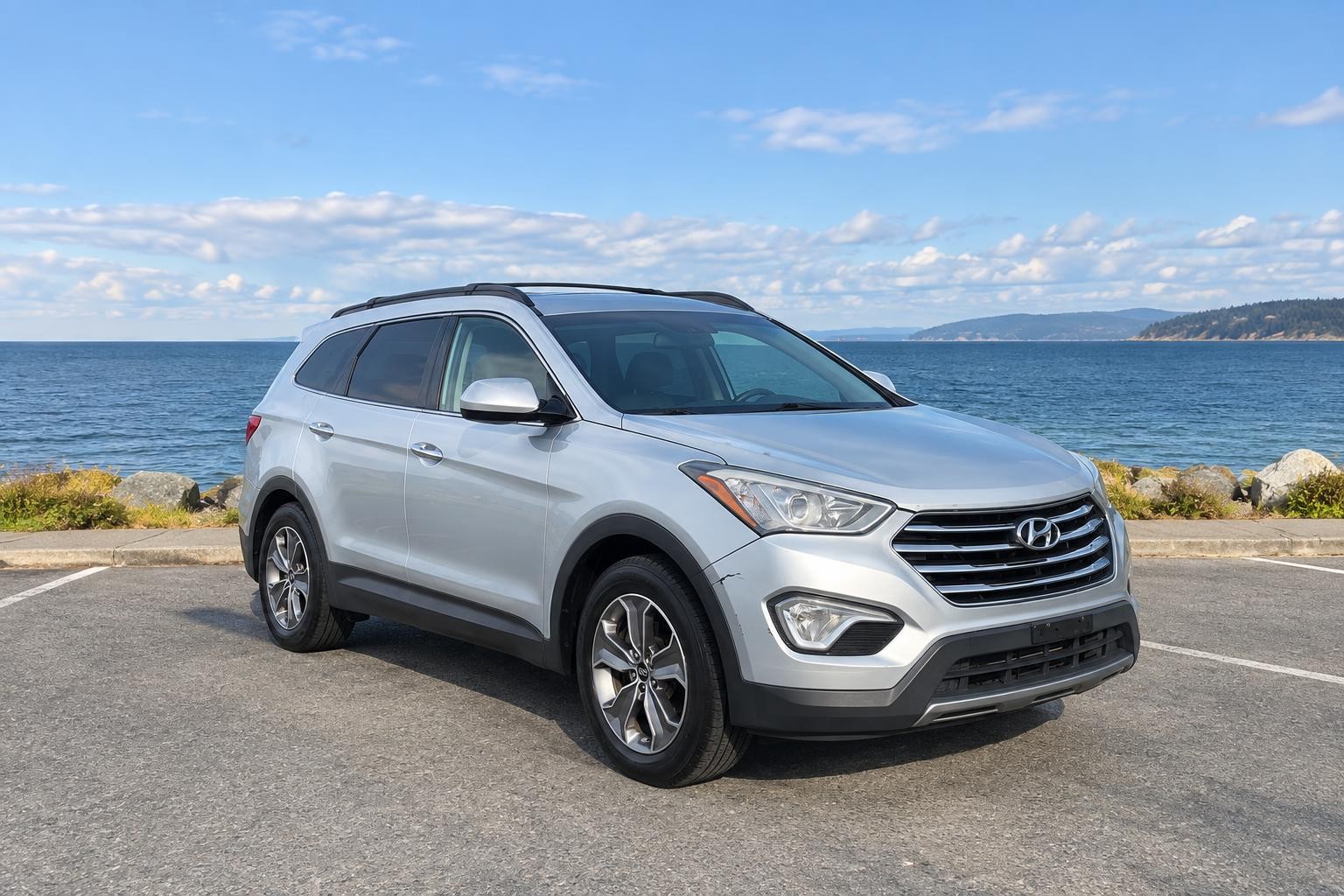 2015 Hyundai SANTA FE used vehicle for sale at Oxy Auto