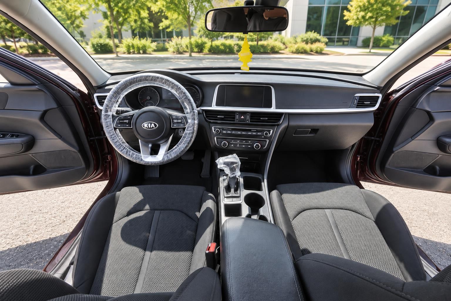 Vehicle photo 13