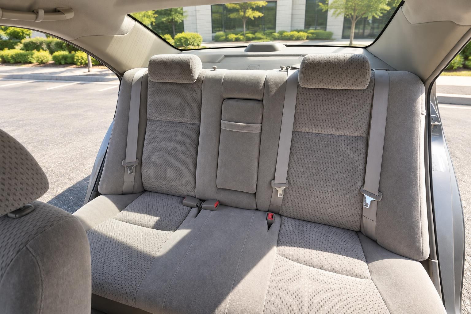 Vehicle photo 12
