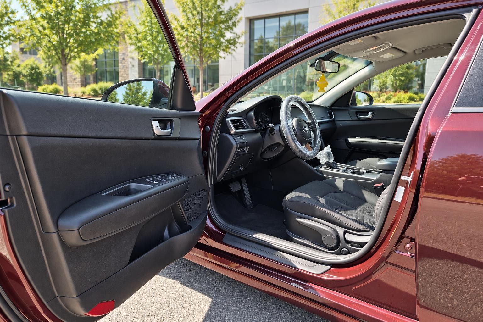 Vehicle photo 7