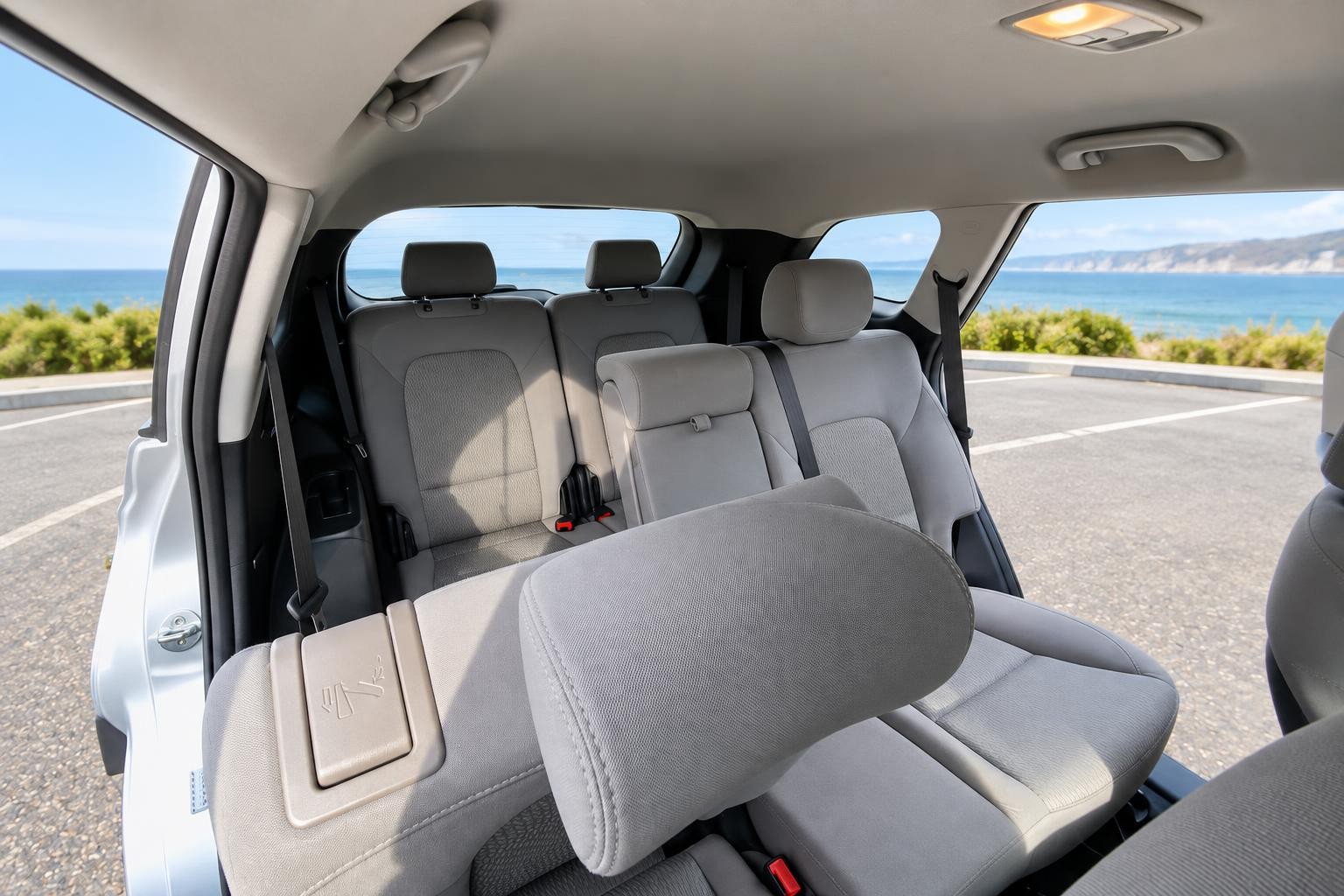 Vehicle photo 9